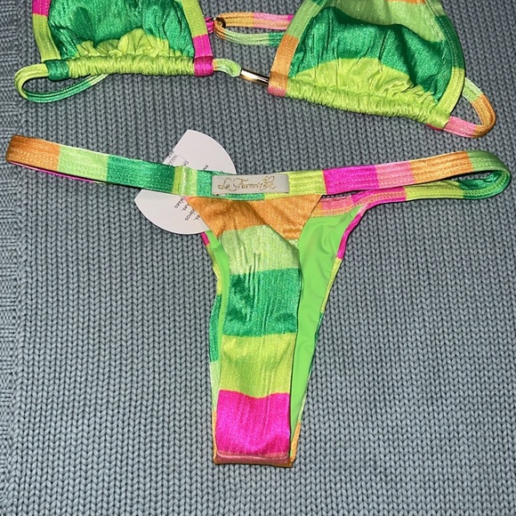 brazilian bikini - Picture 2 of 3